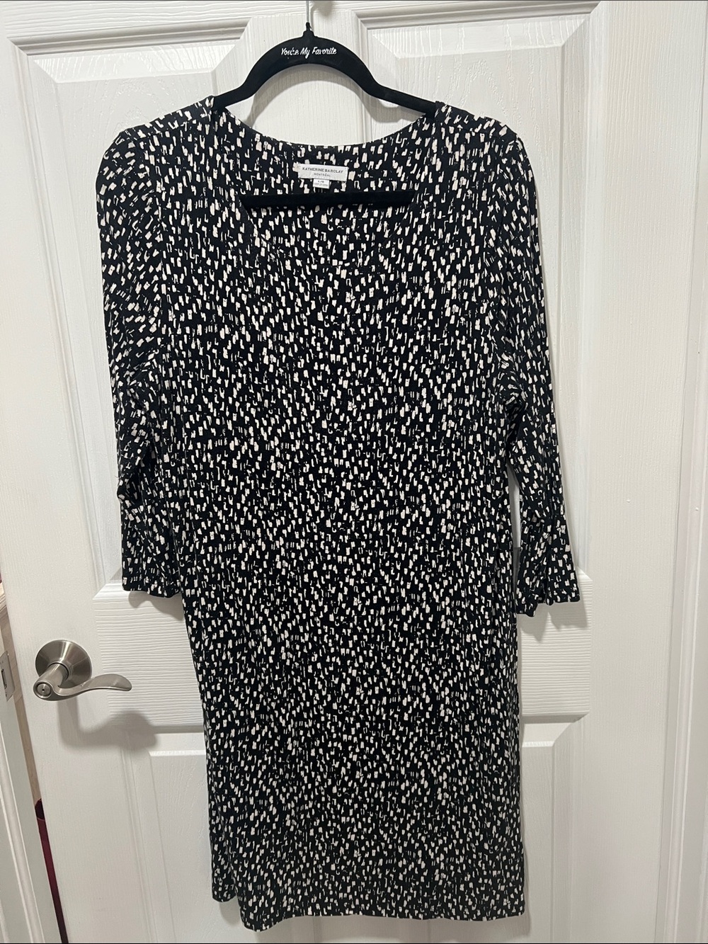 Katherine Barclay Black and White Long Sleeve Patterned Shift Dress